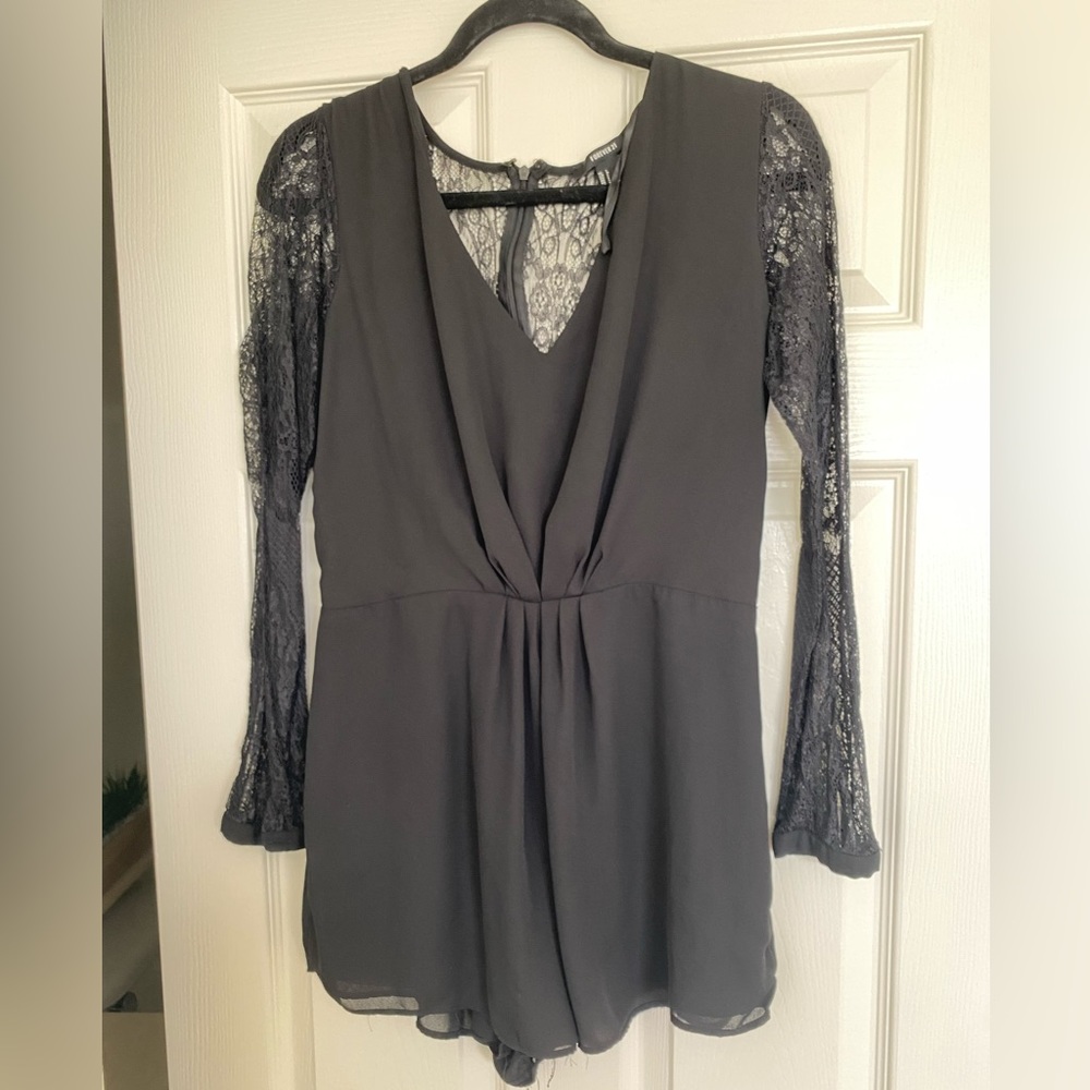 Forever 21 Womens Black Lace Long sleeve romper